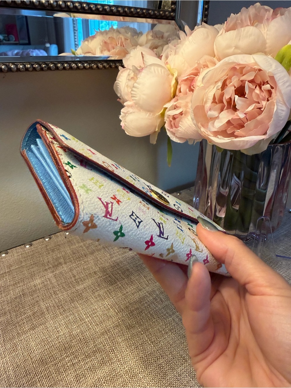 EUC Louis Vuitton + Murikami White Multicolor Monogram trifold snap Wallet - Picture 8 of 13